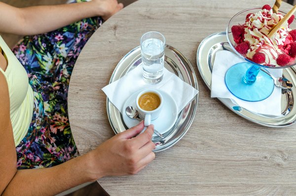 Douci boutique : paréos, foulards, étoles et robes élégantes